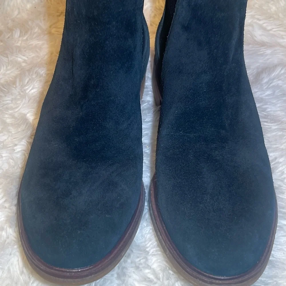Clarks Suede black ankle boots size 9.5